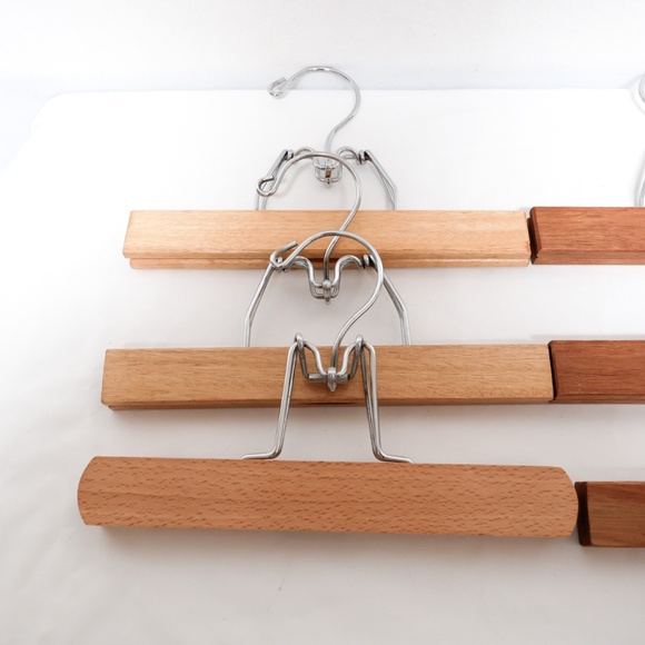 Lightly used batch of 7 wooden clothes hangers for pants and skirts - Picture 3 of 4